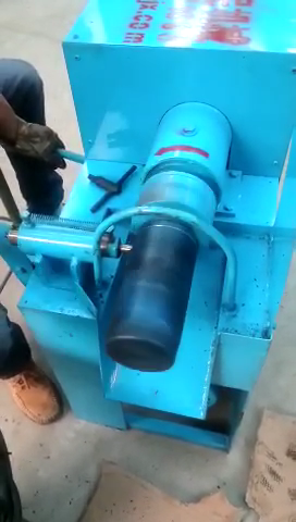 廢舊機油濾芯拆解機 廢舊機油濾芯拆解機